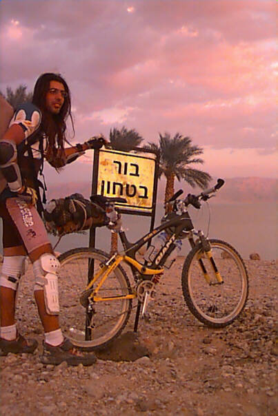 Rodent models his fall attire