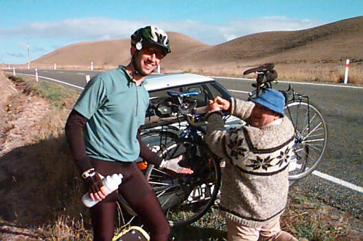 NZ traffic jam Pete helping us cheat