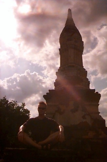 Lotus stupa in Si Sachanalai