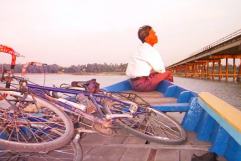 Siegfried and Roy on their way up the Thu Bon River